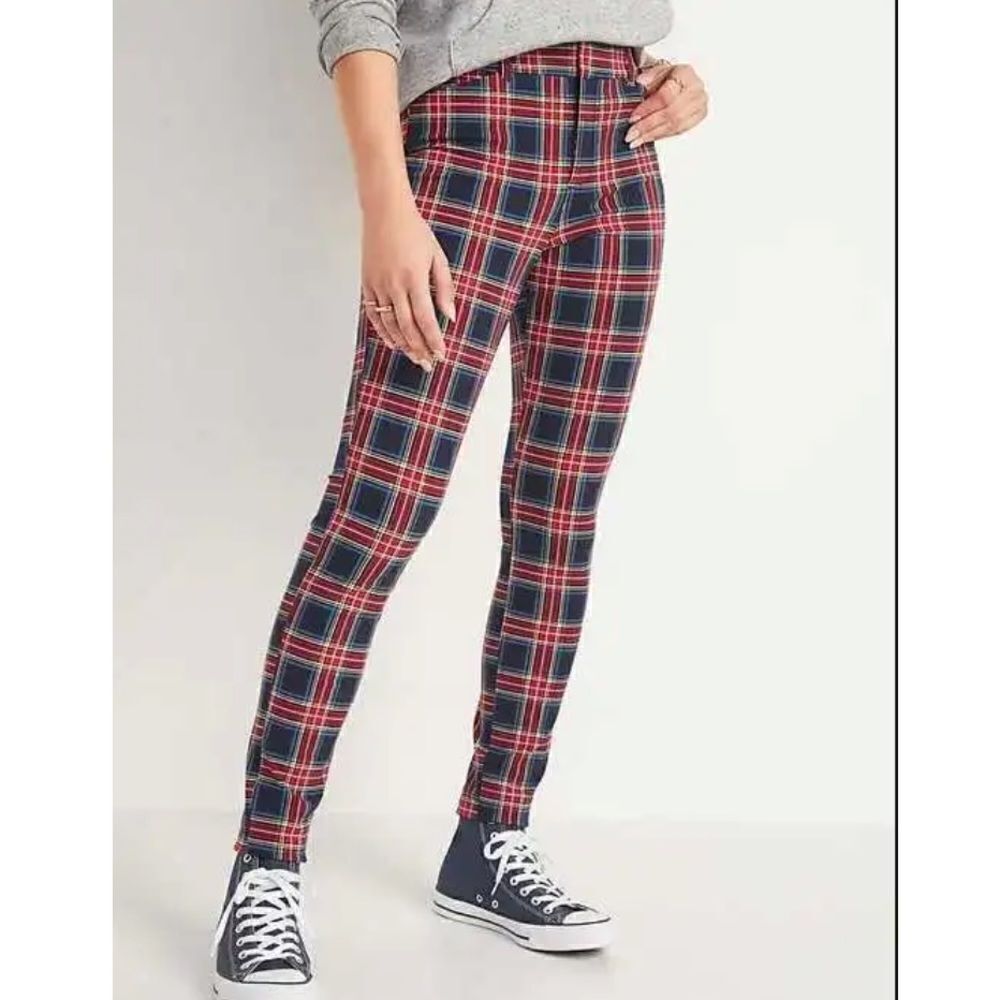 Old Navy Pixie High Rise Plaid pants with Secret Slim Pockets
